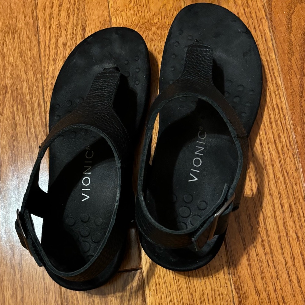 Vionic Terra thong sandal, Velcro back strap, black, size 6, excellent condition - Picture 5 of 5